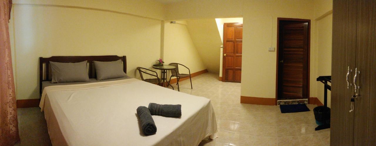 Relax Inn Ban Phe Exterior foto